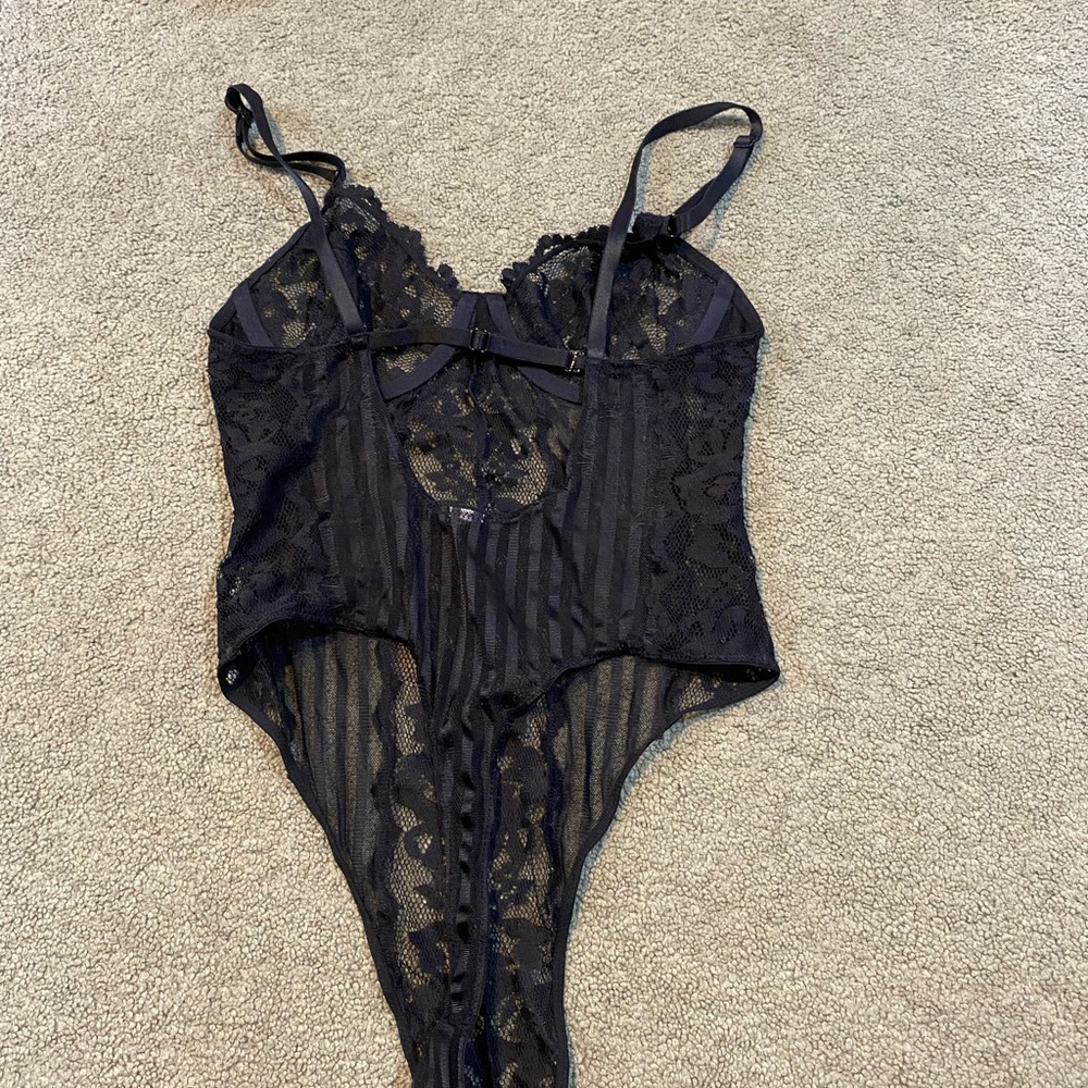 Lacey bodysuit - Picture 7 of 8